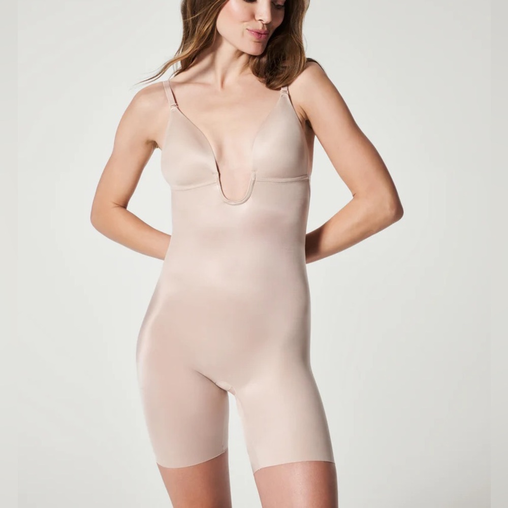 NWT! SPANX Suit Your Fancy Plunge Low-Back Mid-Thigh Bodysuit in Champagne